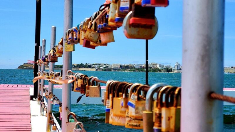 Odkryj uroki wyspy Saint Martin – przewodnik po atrakcjach i miejscach wartych odwiedzenia